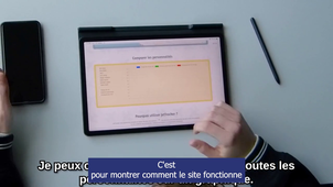 Des étudiants de Master présentent un projet réalisé en Licence Informatique.